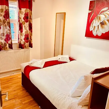 아파트 Serviced Lettings - Beaufort Court 브리스틀