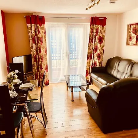 Serviced Lettings - Beaufort Court 아파트 *