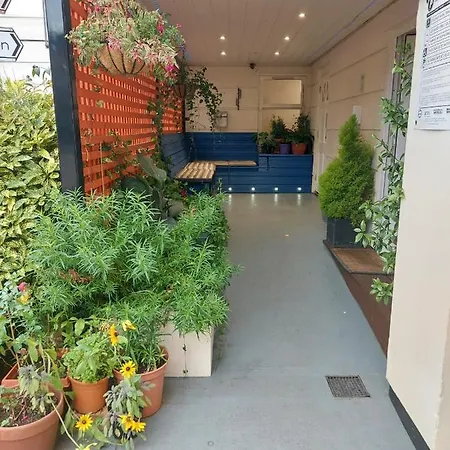 아파트 Serviced Lettings - Beaufort Court *
