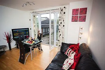 Serviced Lettings - Beaufort Court Бристоль