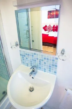 Апартаменты Serviced Lettings - Beaufort Court *