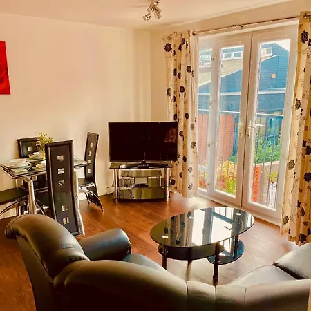 Serviced Lettings - Beaufort Court Daire Bristol