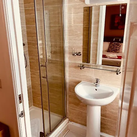 Serviced Lettings - Beaufort Court Appartement *