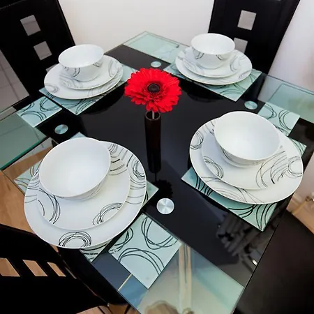 Daire Serviced Lettings - Beaufort Court *