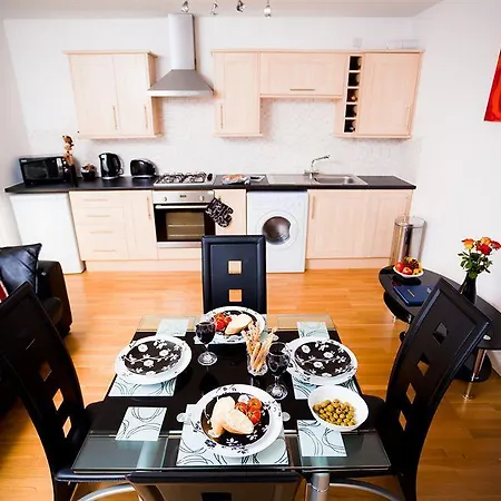 Serviced Lettings - Beaufort Court *