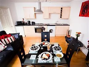 Serviced Lettings - Beaufort Court Daire