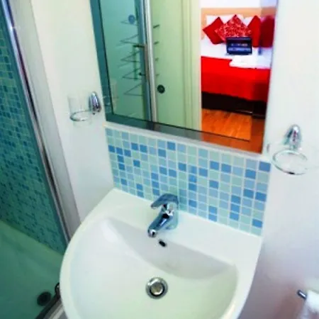 Serviced Lettings - Beaufort Court *