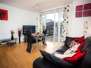 Serviced Lettings - Beaufort Court *